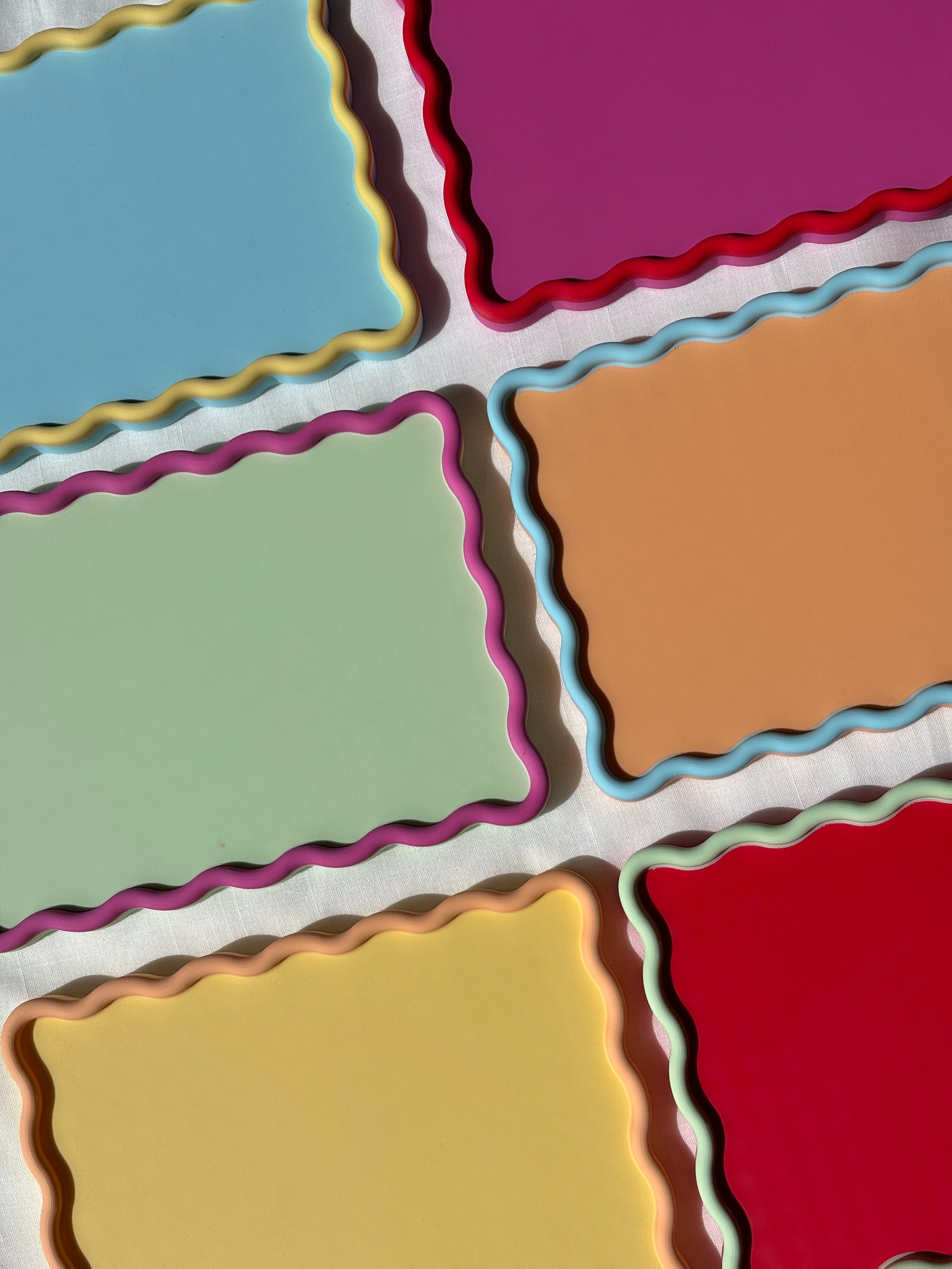 Scalloped Rectangle Display Tray