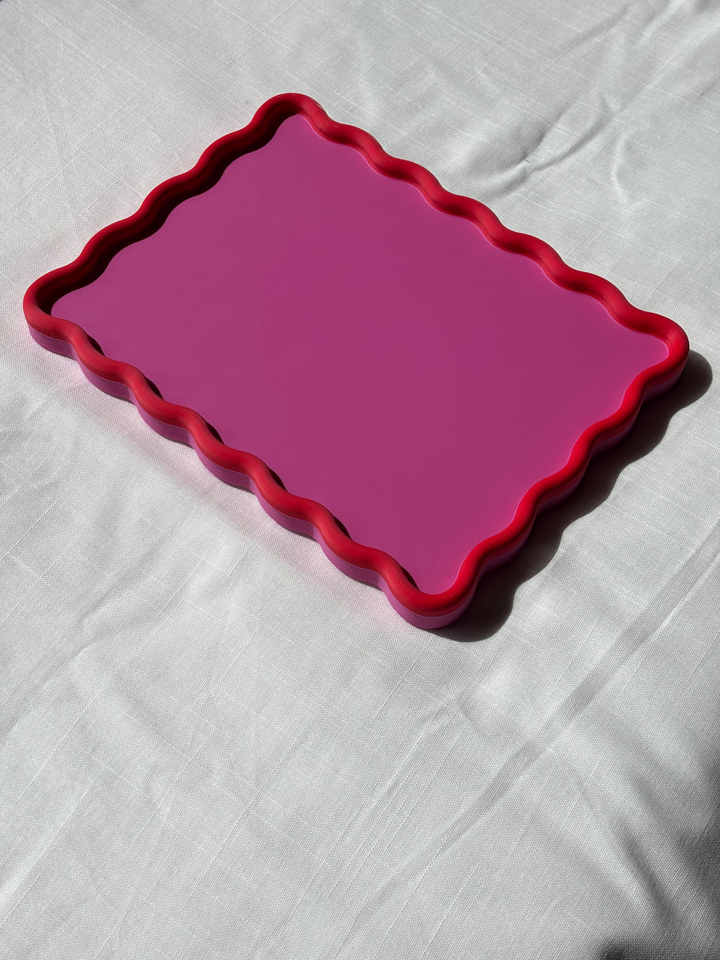 Scalloped Rectangle Display Tray