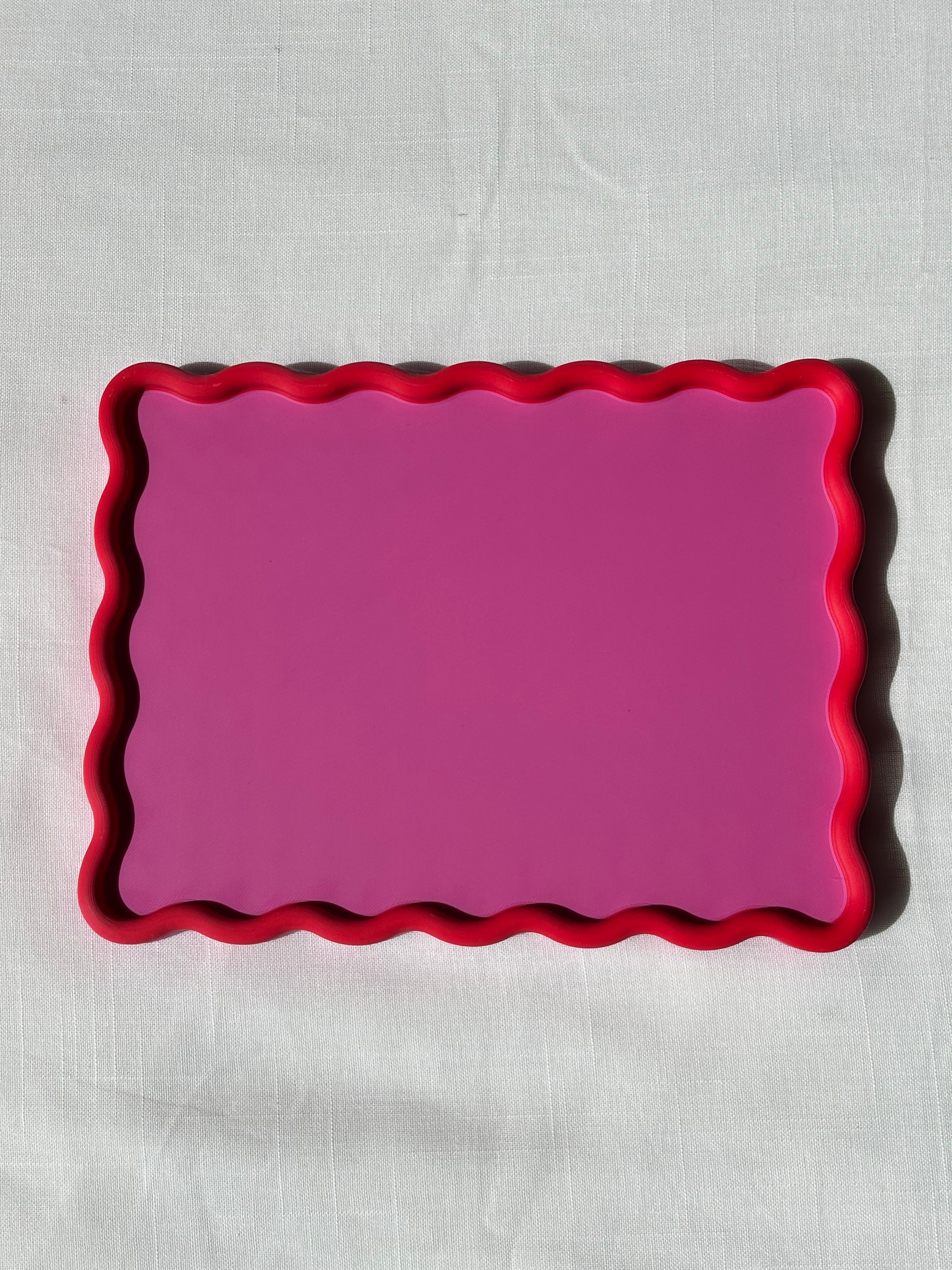 Scalloped Rectangle Display Tray