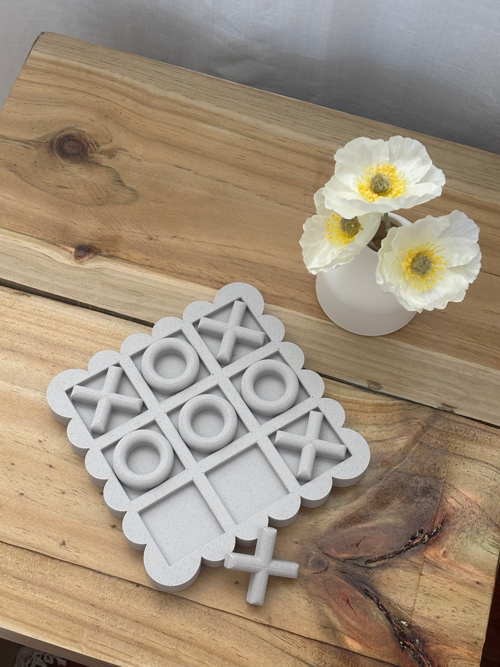 Tic Tac Toe (Noughts and Crosses) Scalloped Set