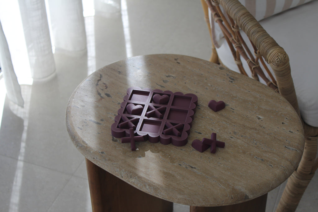 Scalloped Burgundy Noughts and Crosses