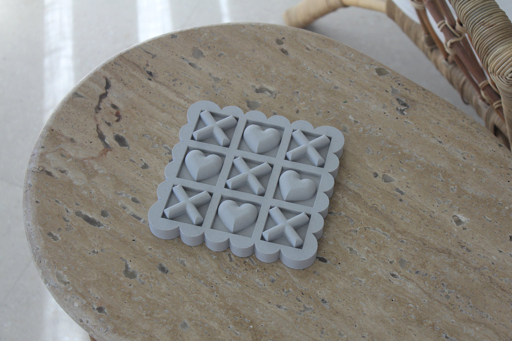 Scalloped Stone Look Noughts and Crosses