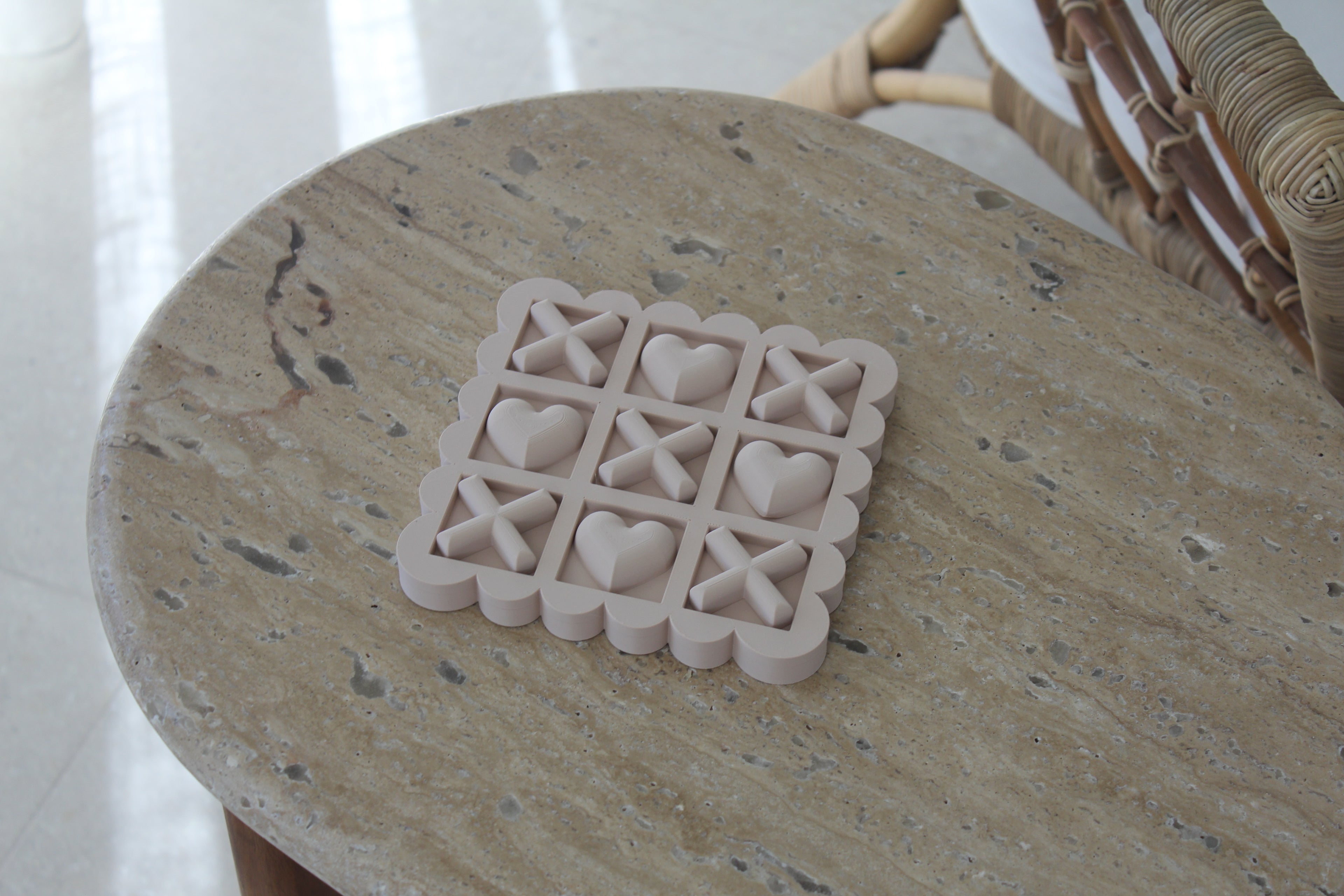 Scalloped Beige Noughts and Crosses