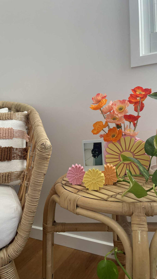 Daisy Photo Stands - Set of 3