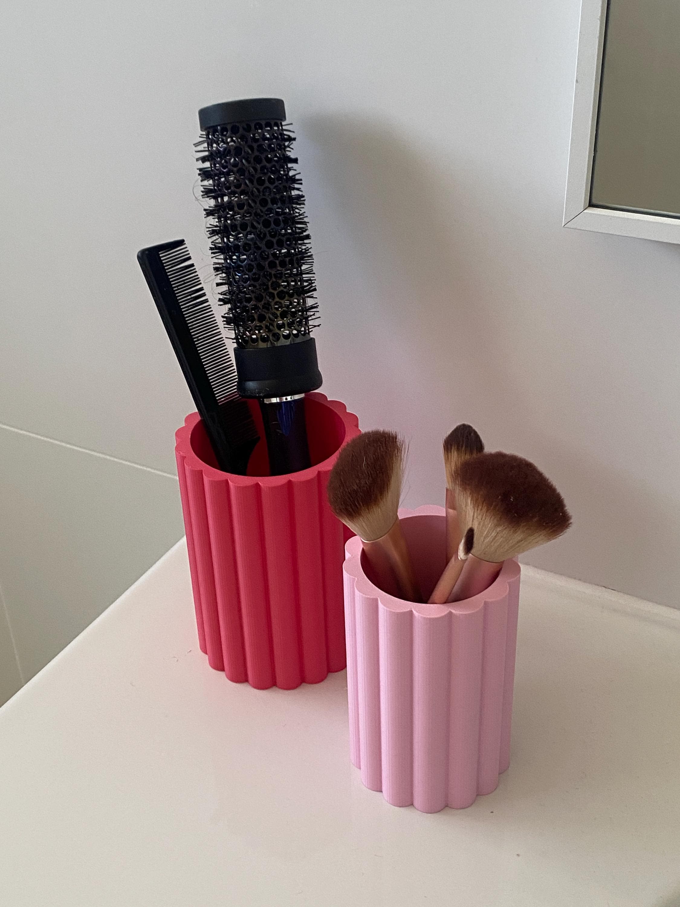 Scalloped Cup Holder