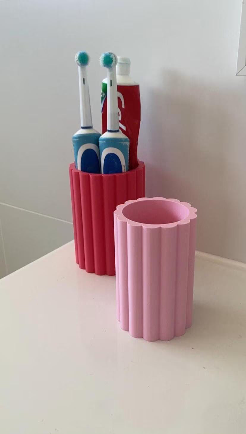 Scalloped Cup Holder